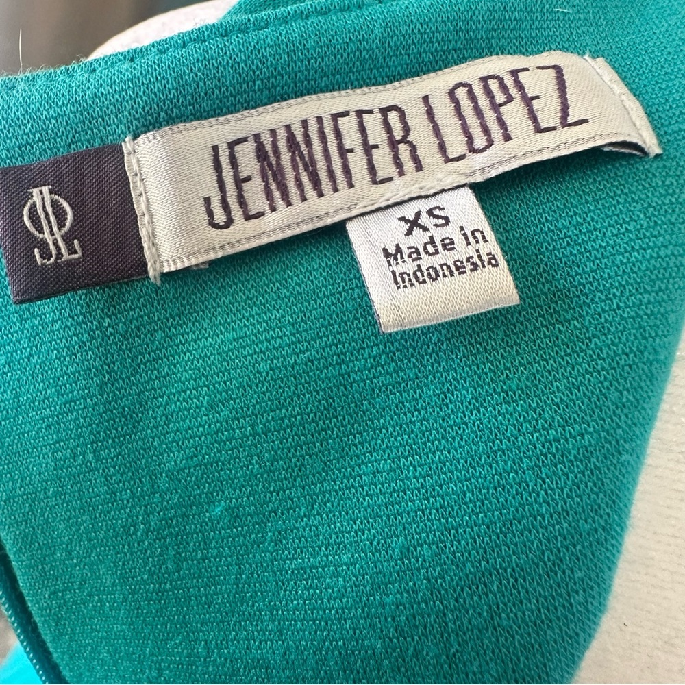 Jennifer Lopez Teal Sleeveless Dress With Pockets and Buckle - Picture 10 of 13